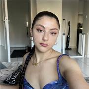 Danse krump, dancehall, dans intuitive. J’enseigne à partir de l’âge de 5 ans